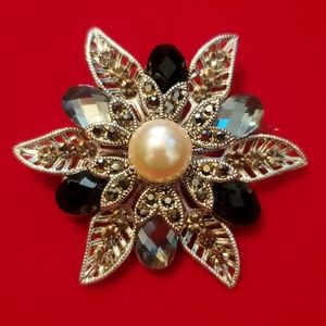 Brooch
